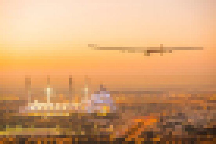 Photo Posledná etapa. Lietadlo Solar Impulse 2 letí z Káhiry do Abu Zabí