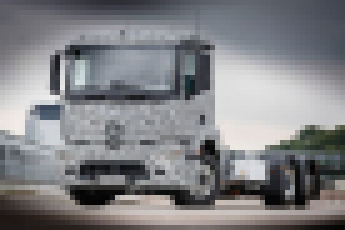 Photo Koniec smradľavým nákladiakom. Mercedes-Benz predstavil prvý kamión s čisto elektrickým pohonom na svete 