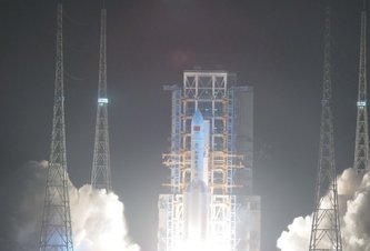 Photo Čína úspešne vypustila do vesmíru ťažkú nosnú raketu Čchang-čeng 5