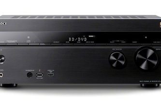 Photo Nový prehrávač Blu-ray 4K Ultra HD od Sony, zvukový projektor Dolby Atmos® Soundbar a AV prijímač podporujúci 3D zvuk