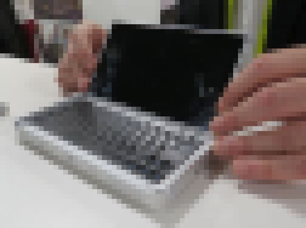 Photo Modulárny koncept GraalPhone kombinuje smartfón, Windows PC, tablet a 3D kameru  