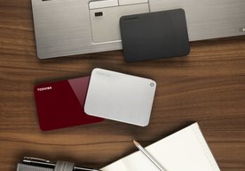 Photo ČR: Toshiba odhaľuje najnovšie prenosné pevné disky Canvio pre bezpečné ukladanie osobných dát