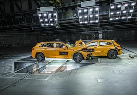 Photo   Nárazové skúšky v reálnom živote: elektrické vozidlá Mercedes-Benz sú rovnako bezpečné ako všetky modely s trojcípou hviezdou