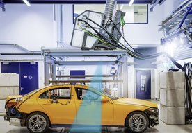 Photo Maximálna transparentnosť: Mercedes-Benz je prvým výrobcom automobilov na svete, ktorý röntgenoval nárazové skúšky